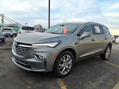 2023 Buick Enclave Essence