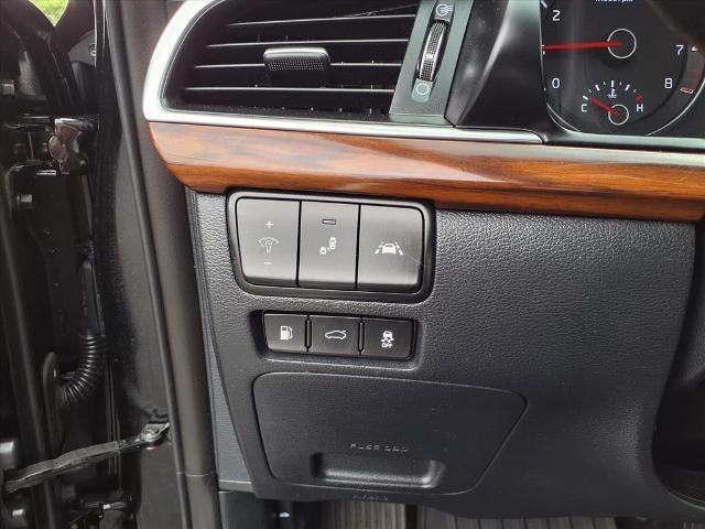 2019 Kia Cadenza Technology