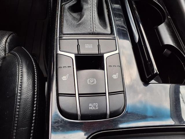 2019 Kia Cadenza Technology