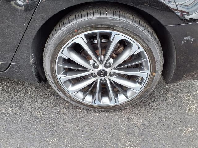 2019 Kia Cadenza Technology